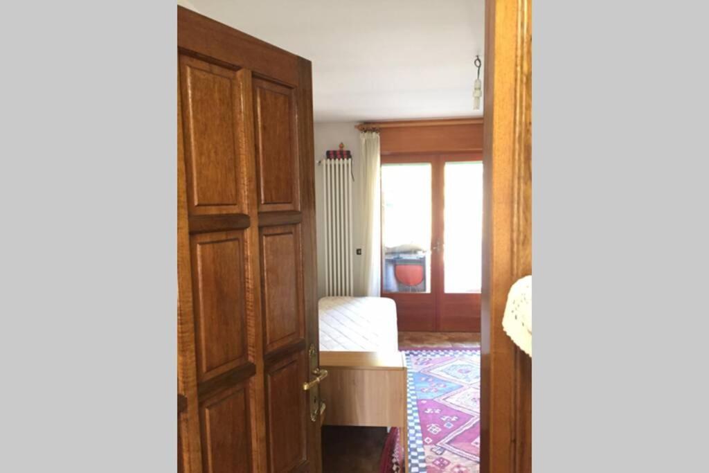 Appartamento Con Parcheggio Pubblico Sotto Casa Saint-Vincent Exteriér fotografie