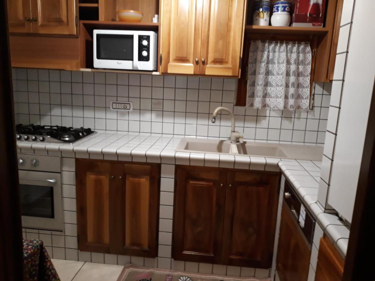 Appartamento Con Parcheggio Pubblico Sotto Casa Saint-Vincent Exteriér fotografie