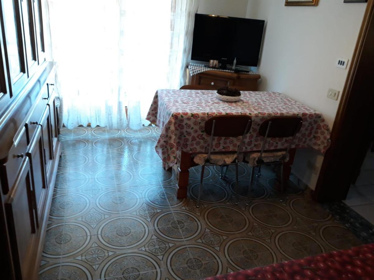 Appartamento Con Parcheggio Pubblico Sotto Casa Saint-Vincent Exteriér fotografie
